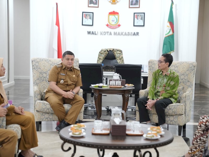 Wali Kota Makassar, Munafri Arifuddin, saat menerima audiensi Kepala Badan Bahasa Sulsel, Toha Machsum, di Kantor Balai Kota Makassar pada Selasa (8/7/2025). @Jejakfakta/dok. Humas Pemkot Makassar