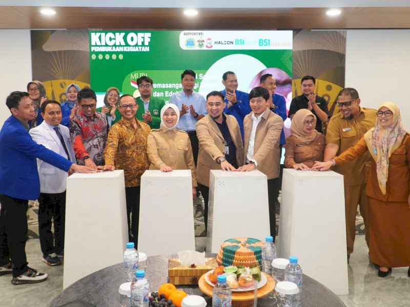 Wakil Wali Kota Makassar, Aliyah Mustika Ilham, saat membuka Kick Off Baksos IPROSI 2025 di BSI UMKM Center, Selasa (8/7/2025). @Jejakfakta/dok. Humas Pemkot Makassar