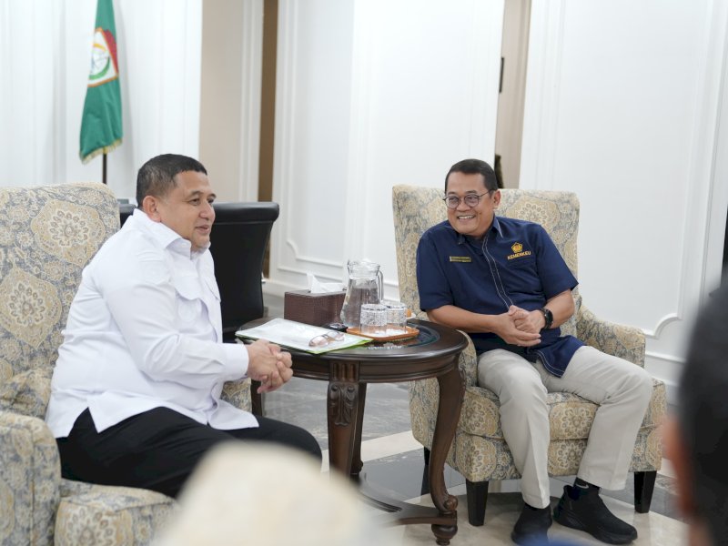 Kepala Kanwil DJP Sulselbartra, YFR Hermiyana, saat audiensi dengan Wali Kota Makassar, Munafri Arifuddin di di Balai Kota Makassar pada Rabu (9/7/2025). @Jejakfakta/dok. Humas Pemkot Makassar