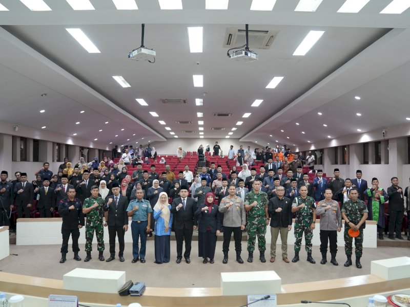 Wali Kota Makassar, Munafri Arifuddin, dan Wakil Wali Kota Makassar melantik sejumlah pejabat struktural dan fungsional di lingkup Pemerintah Kota Makassar, Kamis (11/7/2025). @Jejakfakta/dok. Humas Pemkot Makassar
