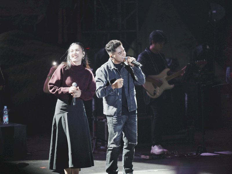 Vanessa Zee dan Piche Kota meriahkan malam hiburan Beautiful Malino 2025 di Kawasan Hutan Pinus Malino, Kabupaten Gowa, Sabtu (13/7/2025). @Jejakfakta/dok. Humas Pemkab Gowa