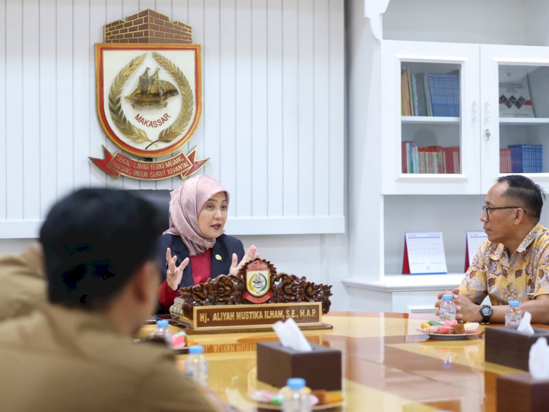 Wakil Wali Kota Makassar, Aliyah Mustika Ilham, menerima audiensi dari perwakilan LPMI di Ruang Wakil Wali Kota, Senin (14/7/2025). @Jejakfakta/dok. Humas Pemkot Makassar