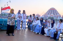 Wakil Wali Kota Makassar Apresiasi Kampanye Budaya Maritim "Waves of Wisdom" di Atas Kapal Phinisi