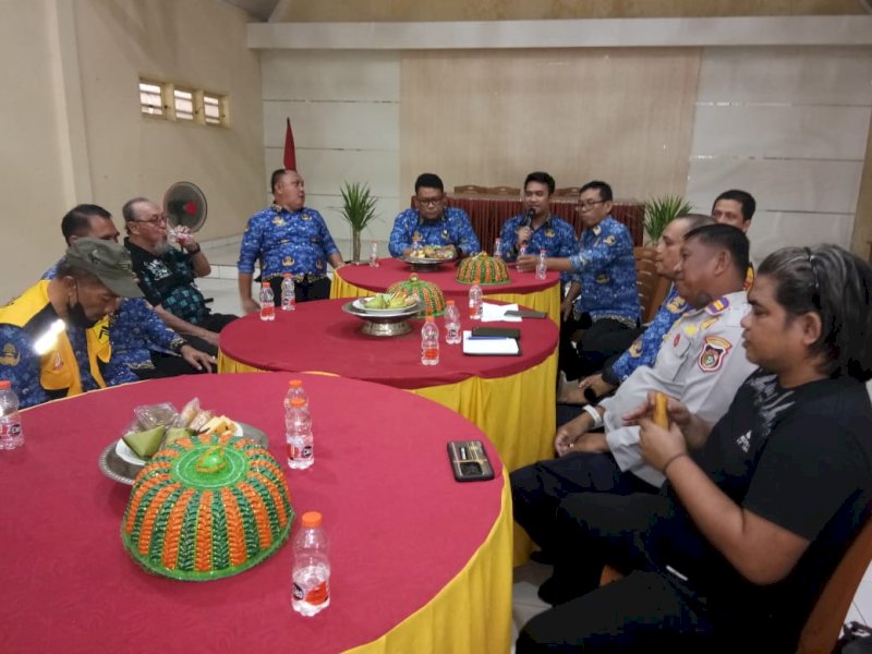 Rapat koordinasi di Balai Pertemuan Masyarakat Kelurahan Jongaya, Kamis (17/7/2025). @Jejakfakta/Nurdin Amir