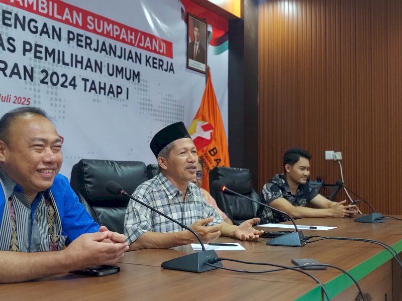 Rapat koordinasi pengawasan Pemutakhiran Daftar Pemilih Berkelanjutan (PDPB) di Bawaslu Sulawesi Selatan, yang digelar pada Kamis (17/7/2025). @Jejakfakta/dok. Istimewa