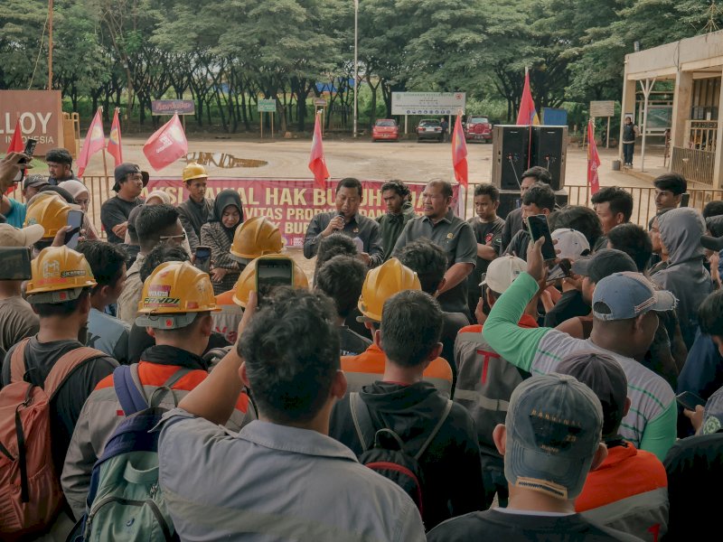 Ilustrasi. Aksi buruh di Kawasan Industri Bantaeng (KIBA) beberapa waktu lalu. @Jejakfakta/Istimewa