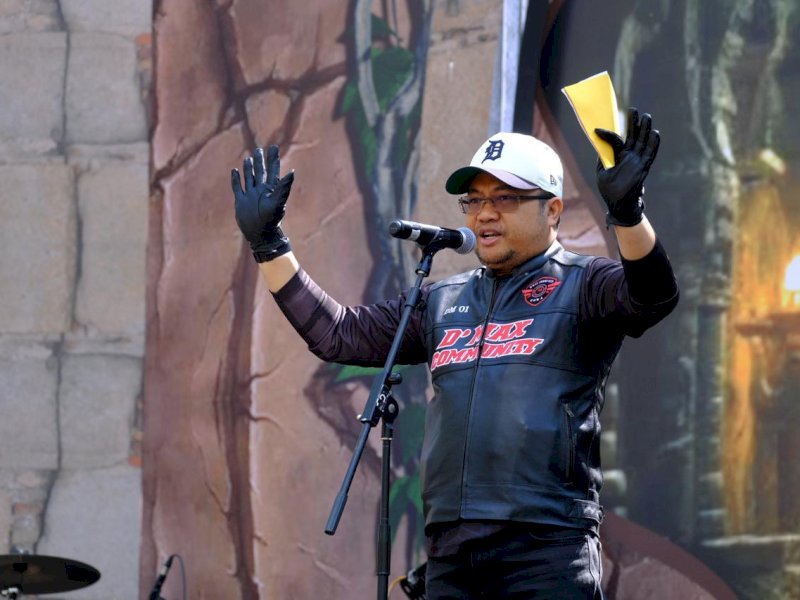 Wakil Bupati Gowa, Darmawangsyah Muin, saat menyambut pelaksanaan Maxi Yamaha Day 2025 dalam rangka satu dekade komunitas Maxi Yamaha di Kawasan Wisata Hutan Malino, Kecamatan Tinggimoncong, Sabtu (19/7/2025). @Jejakfakta/dok. Humas Pemkab Gowa