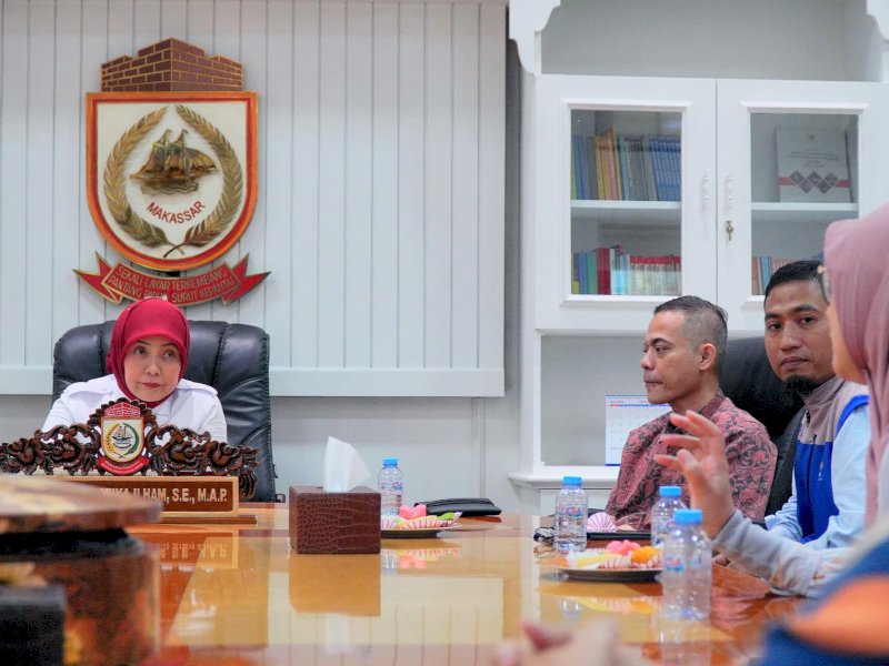 Wakil Wali Kota Makassar, Aliyah Mustika Ilham, menerima audiensi dari PT. IramaSuka Tour and Travel selaku penyelenggara di Ruang Rapat Wakil Wali Kota, Balai Kota Makassar, Rabu (23/7/2025). @Jejakfakta/dok. Humas Pemkot Makassar
