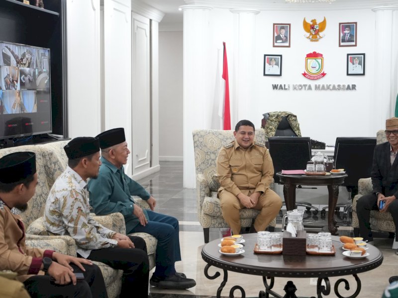 Wali Kota Makassar, Munafri Arifuddin, saat menerima audiensi Majelis Tarjih dan Tajdid Muhammadiyah Sulsel di Balai Kota Makassar, Selasa (29/7/2025). @Jejakfakta/dok. Humas Pemkot Makassar