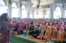 Safari Dakwah Bersama Ustadzah Oki Setiana Dewi di Makassar: Menata Hati, Meraih Cinta-Nya