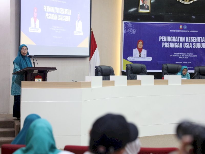 Ketua Tim Penggerak PKK Kota Makassar, Melinda Aksa, saat menghadiri Sosialisasi Peningkatan Kesehatan Usia Subur yang digelar di Ruang Sipakatau, Balai Kota Makassar, Senin (28/7/2025). @Jejakfakta/dok. Humas Pemkot Makassar