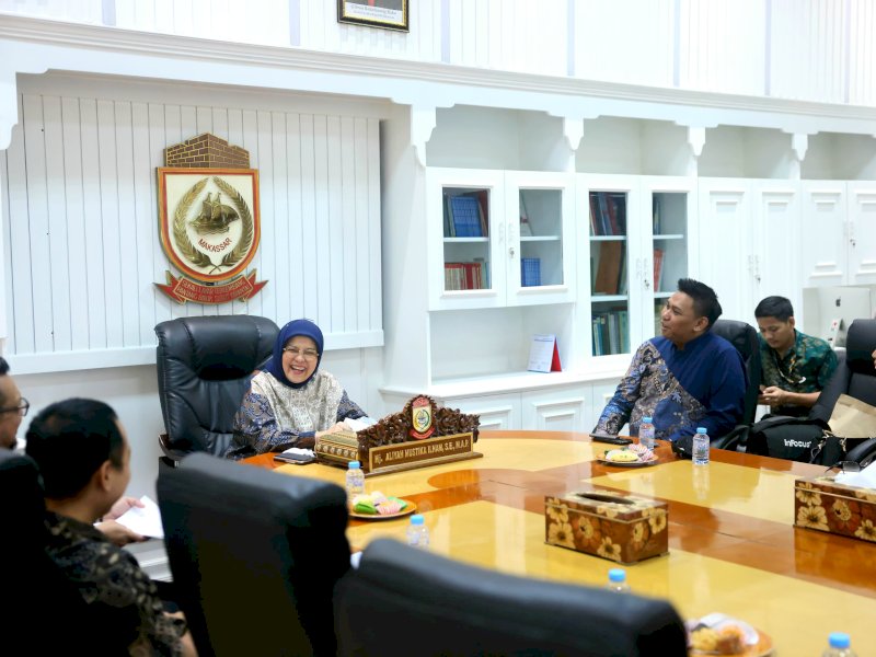 Wakil Wali Kota Makassar, Aliyah Mustika Ilham, menerima audiensi dari jajaran Elife Planner, bagian dari PT. Equity Life Indonesia, yang berlangsung di ruang kerjanya, Kamis (31/7/2025). @Jejakfakta/dok. Humas Pemkot Makassar