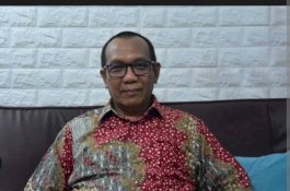 Dr. Adi Suryadi Dukung Program Seragam Sekolah Gratis Pemkot Makassar