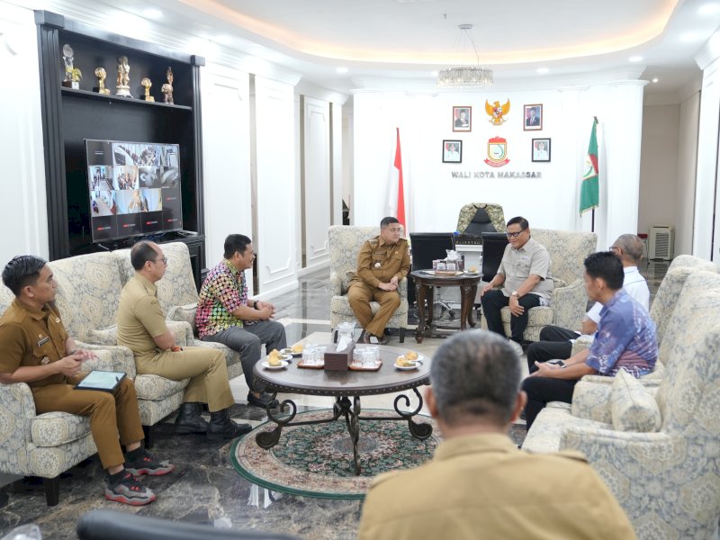 Presiden Gustalcom, Prof. Ir. Rusnadi Padjung, M.Sc., Ph.D., saat audiensi dengan Wali Kota Makassar di Balai Kota, Selasa (5/8/2025). @Jejakfakta/dok. Humas Pemkot Makassar