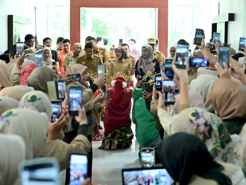 Wakil Wali Kota Makassar, Aliyah Mustika Ilham, menghadiri peringatan Hari Lahir (Harlah) ke-1 FPSM Kota Makassar di Sentra Pendidikan Wirajaya Kementerian Sosial, Jalan A.P. Pettarani, Selasa (5/8/2025). @Jejakfakta/dok. Humas Pemkot Makassar