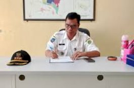 Camat Tomoni Timur Evaluasi Kinerja ASN Lewat Laporan Harian, Targetkan Budaya Kerja Transparan
