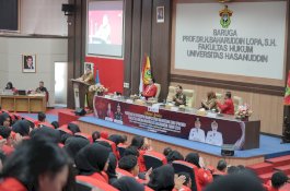 Wali Kota Makassar Tekankan Human Relation dan Transformasi Digital kepada Mahasiswa Baru FH Unhas