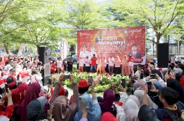 Panggung Merah Putih: Porseni ASN 2025 Meriahkan Balai Kota Makassar