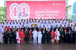 Paskibraka Makassar Sukses Kibarkan Bendera di HUT ke-80 RI: Siti Salsabila, Pembawa Baki dari SMKN 4 Makassar