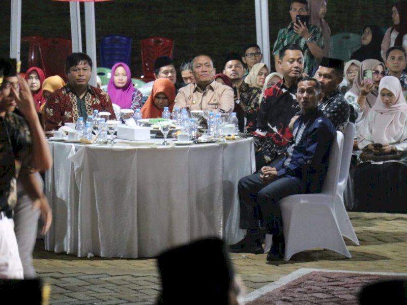 Bupati Luwu Timur, Irwan Bachri Syam, saat menghadiri puncak peringatan HUT ke-80 Kemerdekaan RI di Kabupaten Luwu Timur di Lapangan Pendidikan Malili, Minggu (17/08/2025). @Jejakfakta/dok. Humas Pemkab Lutim
