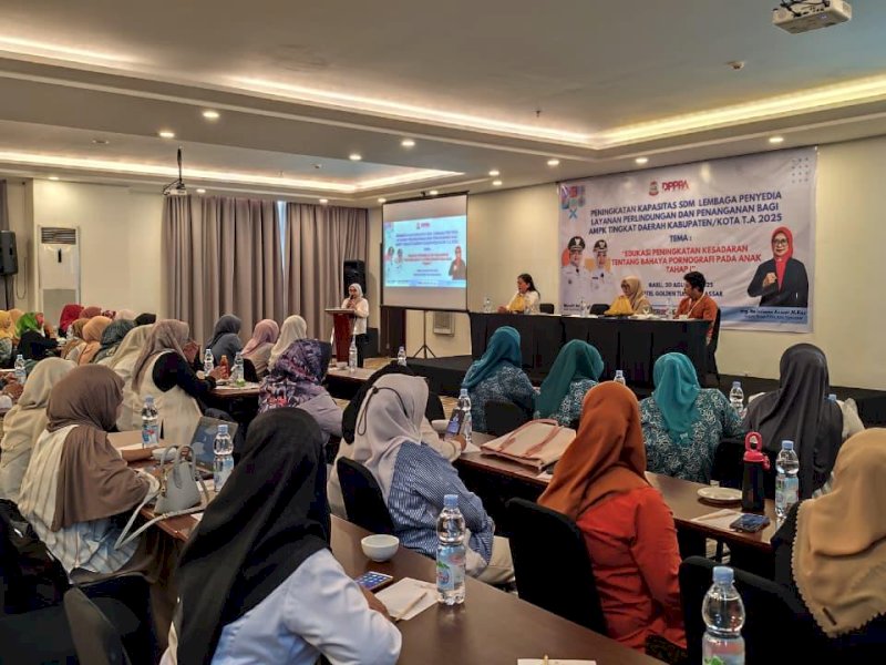 Dinas Pemberdayaan Perempuan dan Perlindungan Anak (DP3A) Kota Makassar, mengadakan kegiatan edukasi bertajuk &ldquo;Peningkatan Kesadaran Tentang Bahaya Pornografi pada Anak&rdquo;, di Hotel Golden Tulip, Rabu (20/08/2025). @Jejakfakta/dok. Humas Pemkot Makassar