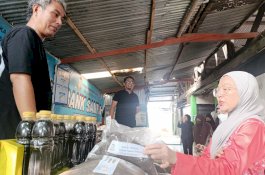 Melinda Aksa Tinjau Pengelolaan Sampah di Pasar Panakkukang, Ajak Pedagang Ikut Kelola Sampah