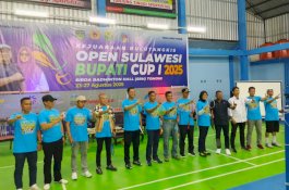 Kejuaraan Bulutangkis Bupati Cup I 2025 Resmi Dibuka, 246 Atlet Berlaga di Luwu Timur