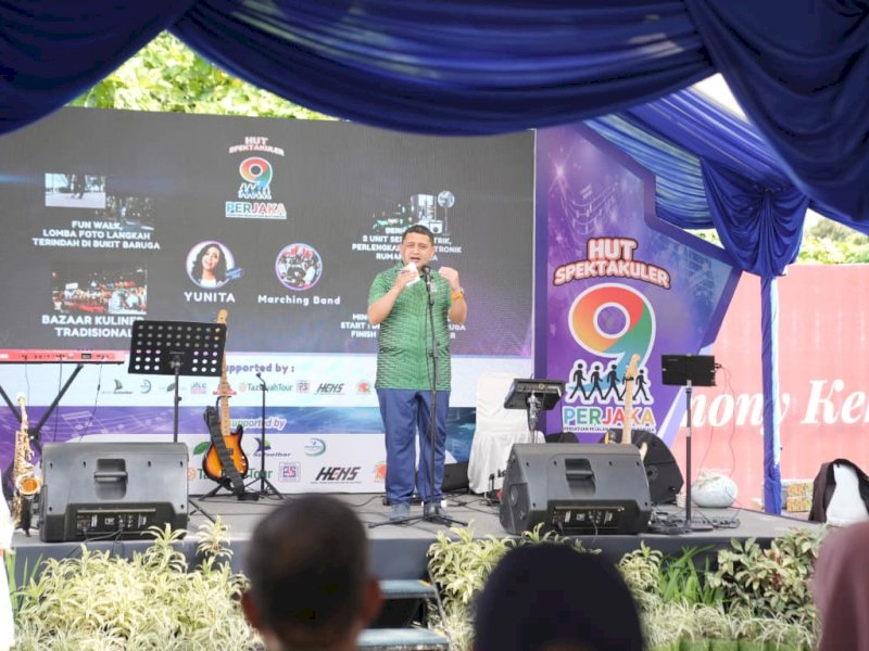 Wali Kota Makassar, Munafri Arifuddin, menghadiri perayaan ulang tahun ke-9 Komunitas Perjaka (Persatuan Pejalan Kaki Bukit Baruga) yang digelar di kawasan Bukit Baruga Antang, Kecamatan Manggala, Minggu (24/8/2025). @Jejakfakta/dok. Humas Pemkot Makassar