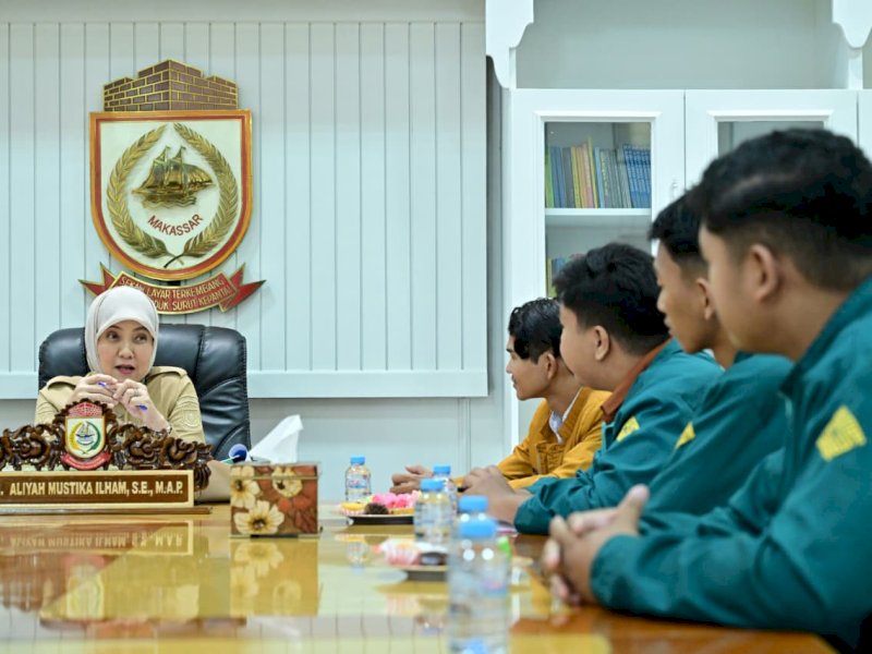 Wakil Wali Kota Makassar, Aliyah Mustika Ilham, menerima audiensi pengurus Pemuda Remaja Masjid Al-Markaz Al-Islami Jenderal M. Jusuf, Senin (25/8/2025). @Jejakfakta/dok. Humas Pemkot Makassar 