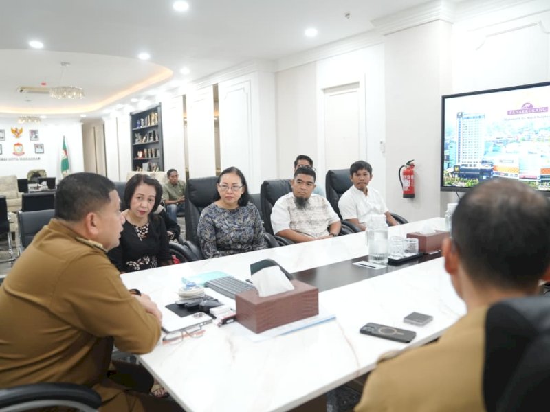 Wali Kota Makassar, Munafri Arifuddin, saat menerima audiensi manajemen PT Margamas Indah Development, pengelola Mall Panakkukang dan Myko Hotel, di Balai Kota Makassar, Selasa (26/8/2025). @Jejakfakta/dok. Humas Pemkot Makassar