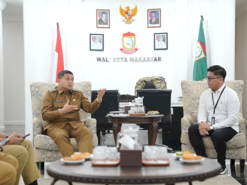 Wali Kota Makassar, Munafri Arifuddin, saat menerima tim BRAINEVO yang dipimpin oleh Direktur Program Iqbal Reymon dalam audiensi di Balai Kota Makassar, Selasa (26/08/2025). @Jejakfakta/dok. Humas Pemkot Makassar