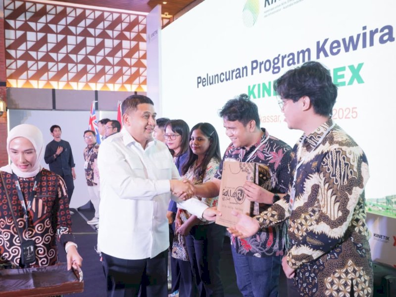 Wali Kota Makassar, Munafri Arifuddin, saat menghadiri  meluncurkan Program KINETIC Next, sebuah inisiatif inkubasi kewirausahaan yang mendukung pelaku usaha kecil menengah (UKM) dan inovasi iklim lokal, di Hotel Novotel Grand Shayla Makassar, Rabu (27/08/2025). @Jejakfakta/dok. Humas Pemkot Makassar