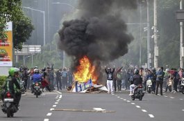 HRWG: Kekerasan Polisi saat Aksi 28 Agustus Ancam Demokrasi Indonesia