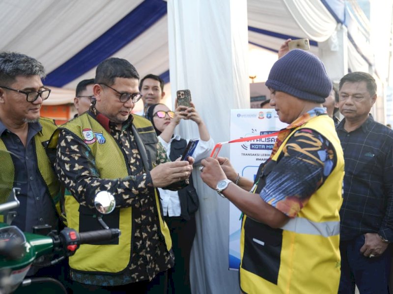 Wali Kota Makassar Munafri Arifuddin, saat menghadiri launching Digitalisasi Parkir di Jalan WR Supratman, Senin (1/9/2025). @Jejakfakta/dok. Humas Pemkot Makassar