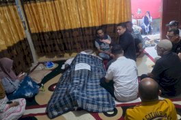 Wali Kota Makassar Munafri Arifuddin Melayat di Rumah Duka Fotografer DPRD Korban Kebakaran