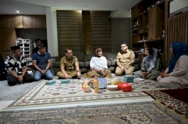 Munafri-Aliyah Kunjungi Rumah Duka Korban Kerusuhan, Serahkan Bantuan dan Santunan