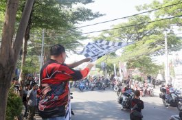 Ratusan Moge Meriahkan Heritage Rally HDCI di Makassar, Start dari Pantai Losari