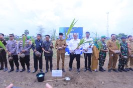 Rutan Pangkep Tanam 200 Pohon Kelapa, Dihadiri Wakil Bupati Pangkep