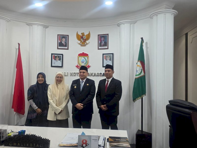 Sekretaris DPRD Makassar, Andi Rahmat Mappatoba, bersama Wali Kota Makassar Munafri Arifuddin, usai pelantikan di Balai Kota Makassar. @Jejakfakta/Istimewa