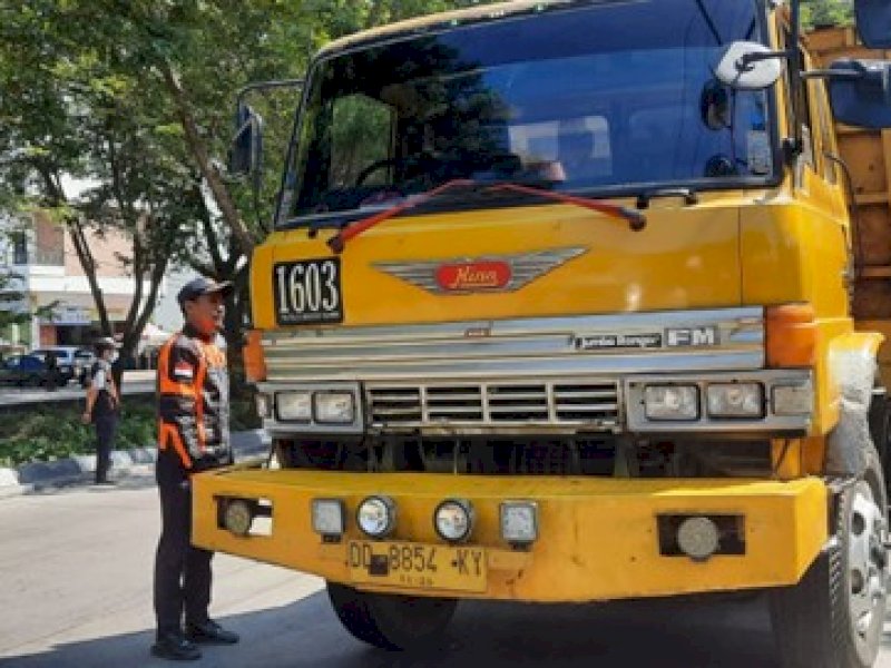 Ilsutrasi. Pembatasan jam operasional truk bertonase besar sudah tidak efektif. @Jejakfakta/Istimewa