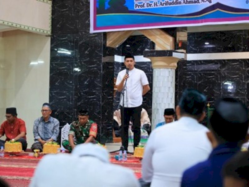 Camat Makassar, Husni Mubarak, mengajak seluruh warga untuk terus menjaga keamanan dan ketertiban masyarakat (kamtibmas) dalam kehidupan sehari-hari. @Jejakfakta/Foto: IG @kecamatan.makassar