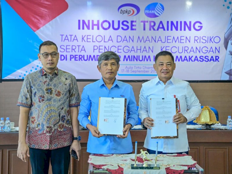 Perumda Air Minum (PDAM) Kota Makassar menandatangani nota kesepahaman (MoU) dengan Badan Pengawasan Keuangan dan Pembangunan (BPKP) Perwakilan Sulawesi Selatan, di Aula Tirta Dharma, Kantor Pusat PDAM Makassar, Kamis (18/9/2025). @Jejakfakta/dok. Istimewa