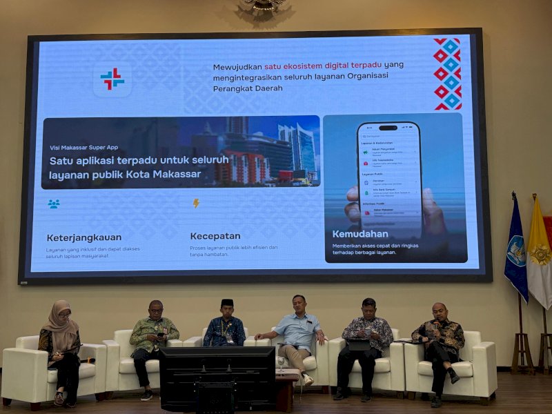 Kepala Dinas Komunikasi dan Informatika (Diskominfo) Kota Makassar, Muhammad Roem, saat jadi pembicara pada Seminar Nasional Gadjah Mada Digital Transformation Governance Index (GMD-DTGI) di kampus FEB UGM, Kamis (18/9/2025). @Jejakfakta/dok. Humas Pemkot Makassar