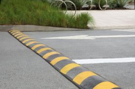 Dishub Makassar Ingatkan Warga, Buat Speed Bump Sembarangan Bisa Dipenjara 5 Tahun