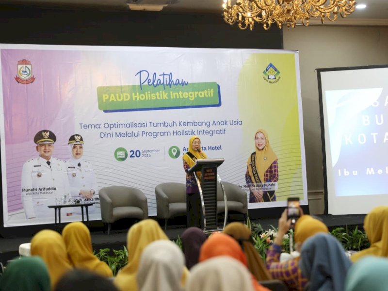 Bunda PAUD Kota Makassar, Melinda Aksa, pelatihan bertema &ldquo;Optimalisasi Tumbuh Kembang Anak Usia Dini Melalui Program Holistik Integratif&rdquo; di Hotel Aryaduta Makassar, Sabtu (20/9/2025). @Jejakfakta/dok. Humas Pemkot Makassar