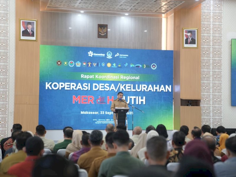 Wali Kota Makassar, Munafri Arifuddin, saat menghadiri Rapat Koordinasi Regional Operasionalisasi dan Pengembangan KDKMP, bersama Sekretaris Kementerian Koperasi dan UKM RI, Arif Rahman Hakim, di Kantor Pertamina, Jl. Garuda, Makassar, Selasa (23/9/2025). @Jejakfakta/dok. Humas Pemkot Makassar