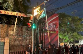 Bahayakan Pengendara, 6 Panel Listrik Traffic Light di Persimpangan Utama Makassar Turut Dirusak