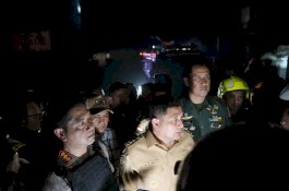 Wali Kota Makassar Tinjau Lokasi Kerusuhan di Tallo, 5 Rumah dan 1 Mobil Terbakar