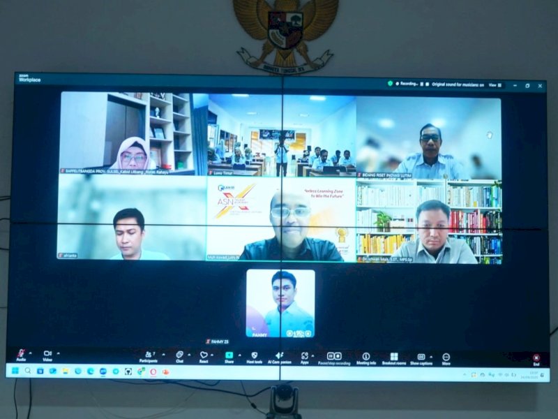 Pemerintah Kabupaten Luwu Timur menggelar rapat persiapan penilaian Lomba Inovasi Daerah secara blended, yaitu luring di Aula Media Center Diskominfo-SP dan daring melalui aplikasi Zoom, Rabu (24/09/2025). @Jejakfakta/dok. ikp-humas/komunfo-sp