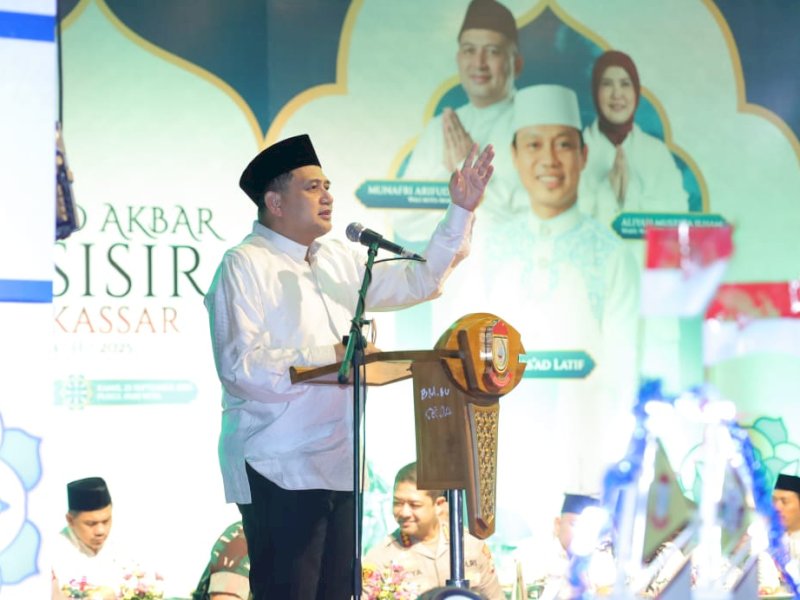 Wali Kota Makassar Munafri Arifuddin, saat menghadiri Maulid Akbar Pesisir 1447 H / 2025 di Dermaga Pelabuhan Paotere, Kamis (25/9/2025). @Jejakfakta/dok. Humas Pemkot Makassar